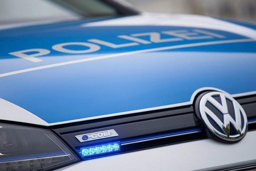 Детали экстерьера Volkswagen e-Golf Albanian Police 2016 года  (фото 6 из 6)